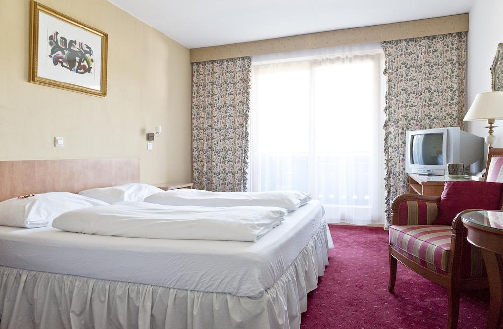 Hotel Alpenkrone Filzmoos Ruang foto
